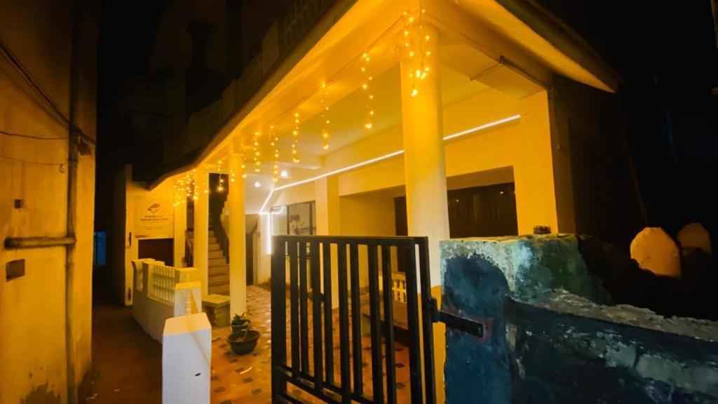 Packbag Beach Hotel โกวาลัม ภายนอก รูปภาพ